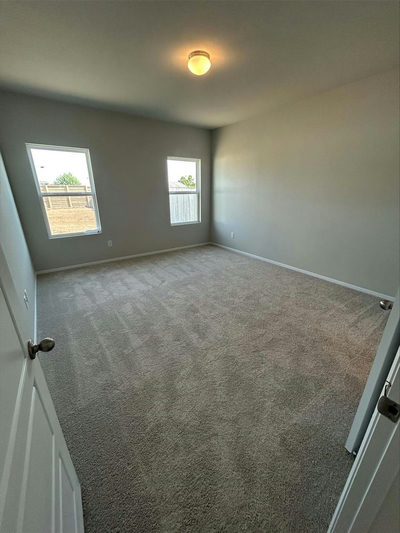 150 Lennox Dr — photo 4