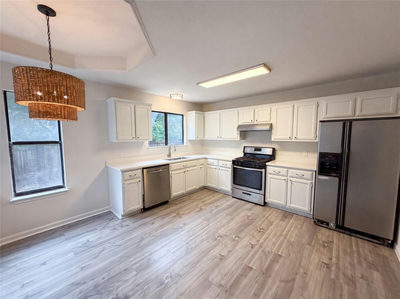 1517 River Oak Dr — photo 2