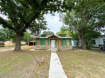 818 Plum St — photo 3