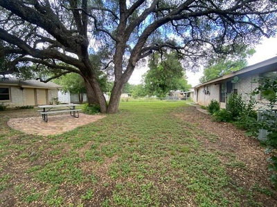 605 E Kerr St E — photo 3