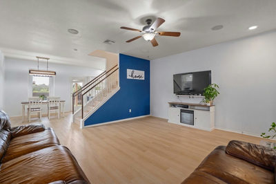 1316 Hensley Dr — photo 2