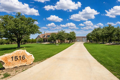 1516 E Flying Owl Dr — photo 2