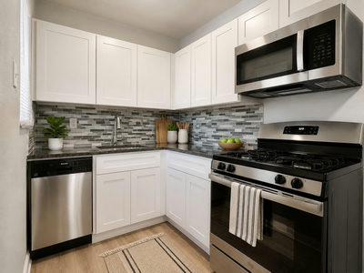 204 E 30th St #101 — photo 3