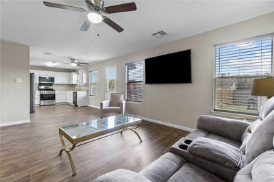 18425 Crestwind Ln — photo 3