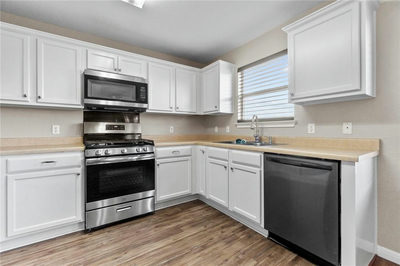 18425 Crestwind Ln — photo 3