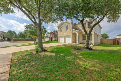 809 Tapestry Cv — photo 2