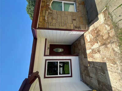 1909 Heathwood Cir — photo 2