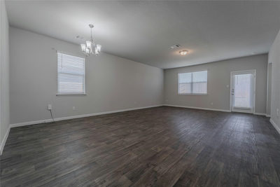 501 Naset Dr — photo 2