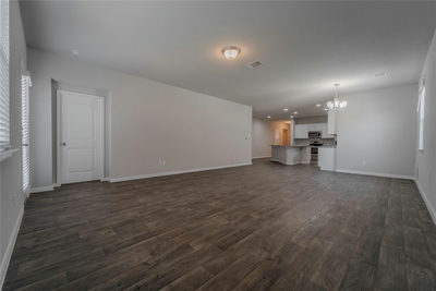 501 Naset Dr — photo 3