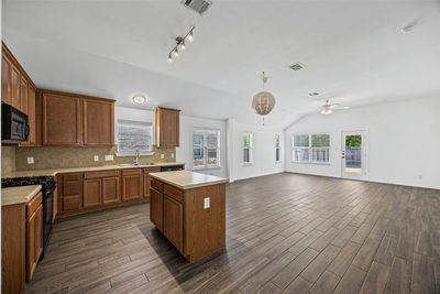 1485 Rainbow Parke Dr — photo 3