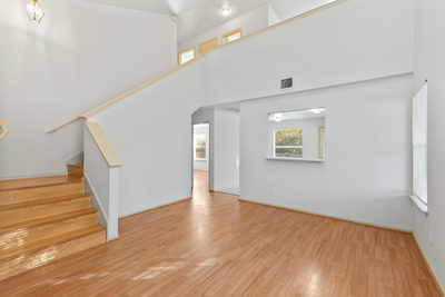 902 Moser River Dr — photo 3
