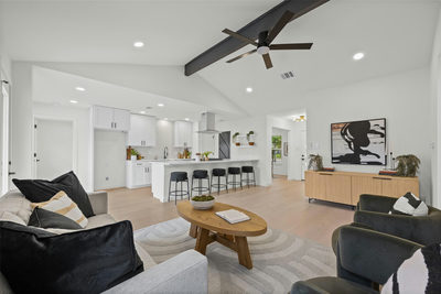 7901 Woodcroft Dr — photo 2