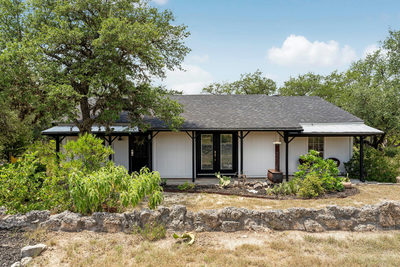 2591 Spring Valley Dr — photo 2
