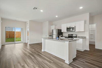 708 Cliff Dr — photo 4