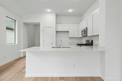 181 Hornet St — photo 5