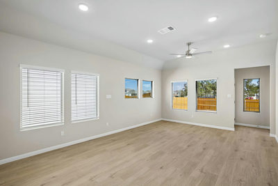181 Hornet St — photo 5
