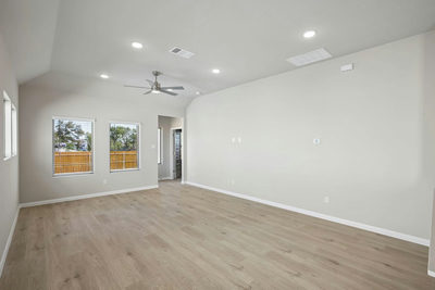 181 Hornet St — photo 4