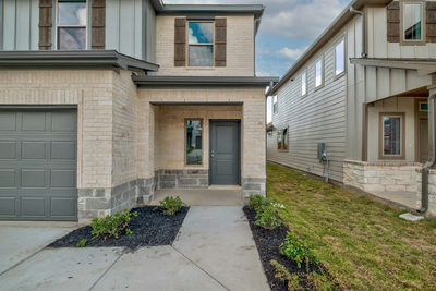 195 Hornet St — photo 3