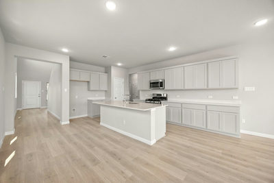 207 Hornet St — photo 5