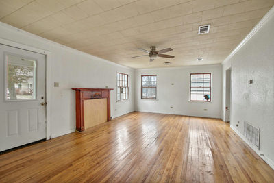 921 W 5th St — photo 3