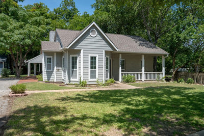 1208 S Church St — photo 2