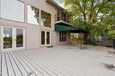 5914 N West Pl — photo 2
