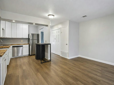 1221 W Hopkins St #2 — photo 4