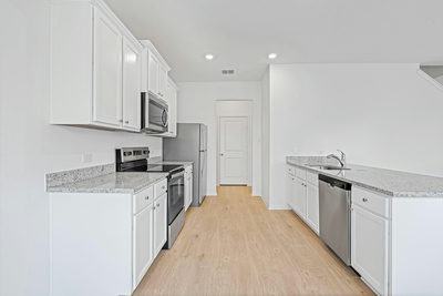 14512 Wahlbergs Way — photo 4