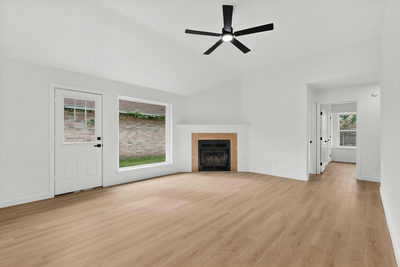 14305 Vandever St — photo 4