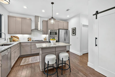 1311 Justin Ln #A — photo 2