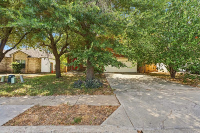 1301 Deerhound Pl — photo 3