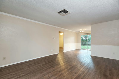 10419 Firethorn Ln — photo 5