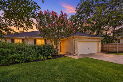 9131 Edwardson Ln — photo 2