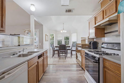 218 Juniper St — photo 4