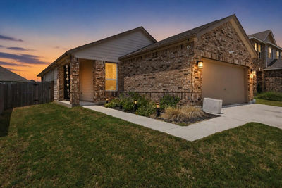 223 Pitkin Dr — photo 2