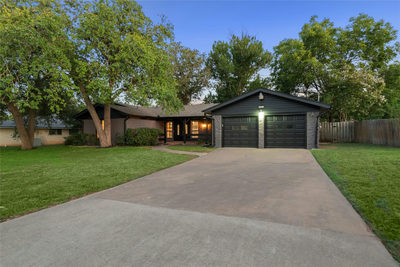 605 Meadowbrook Dr — photo 3