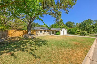 6802 Columbia Dr — photo 2