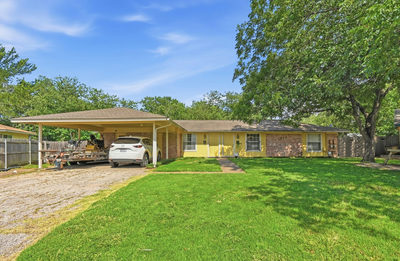 4912 Suburban Dr — photo 2