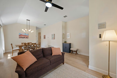 2105 Yaupon Holw — photo 3