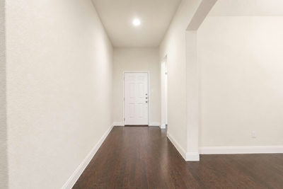 7501 Lombardy Loop — photo 4