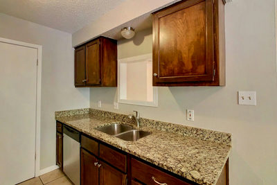 902 Cactus Dr — photo 5