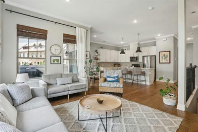 332 Adams St — photo 3