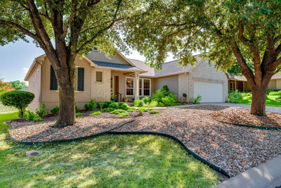 107 Lantana Dr — photo 2