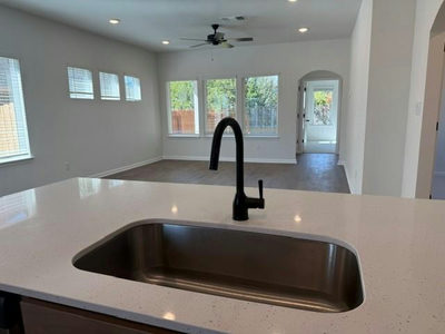 500 Gene Ray Ave — photo 4