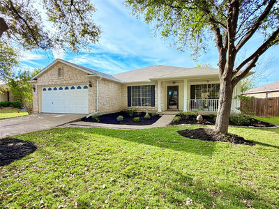 2417 Hallie Ln — photo 3