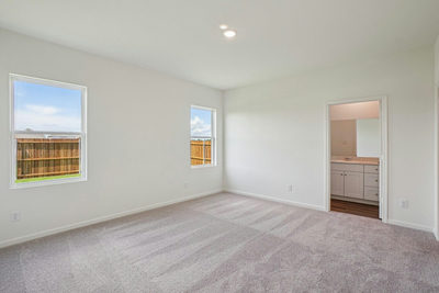 403 Pond Dr — photo 2