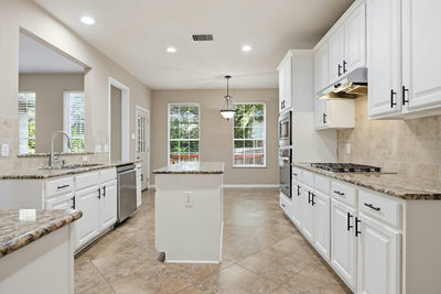 2021 Wood Glen Dr — photo 5