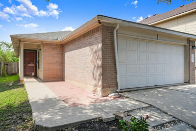 137 Hillhouse Ln — photo 2