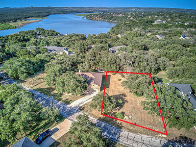 311 Bedford Dr — photo 2
