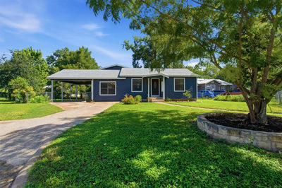 901 Barbara Dr — photo 2